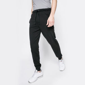Calvin Klein pánské černé teplákové kalhoty Jogger - M (1)